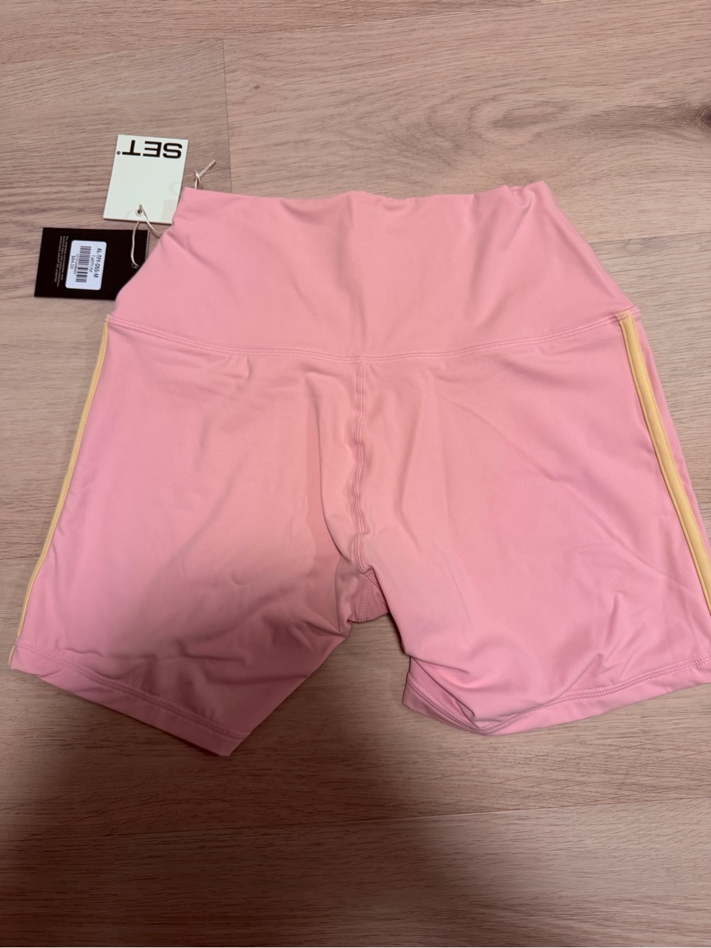 SET Active Birthday Airluxe Breathe Tank and Shorts in Taffy (M) - Picture 7 of 7
